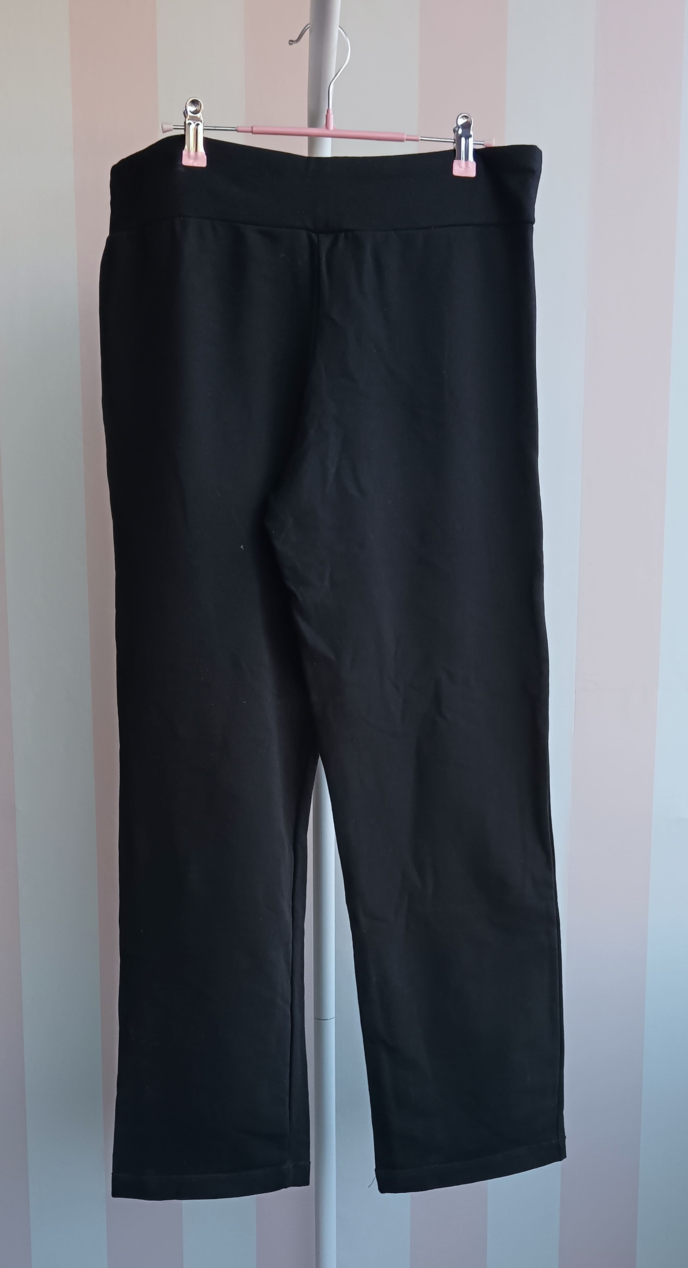 Tu che fai il bagno in mare mentre piove