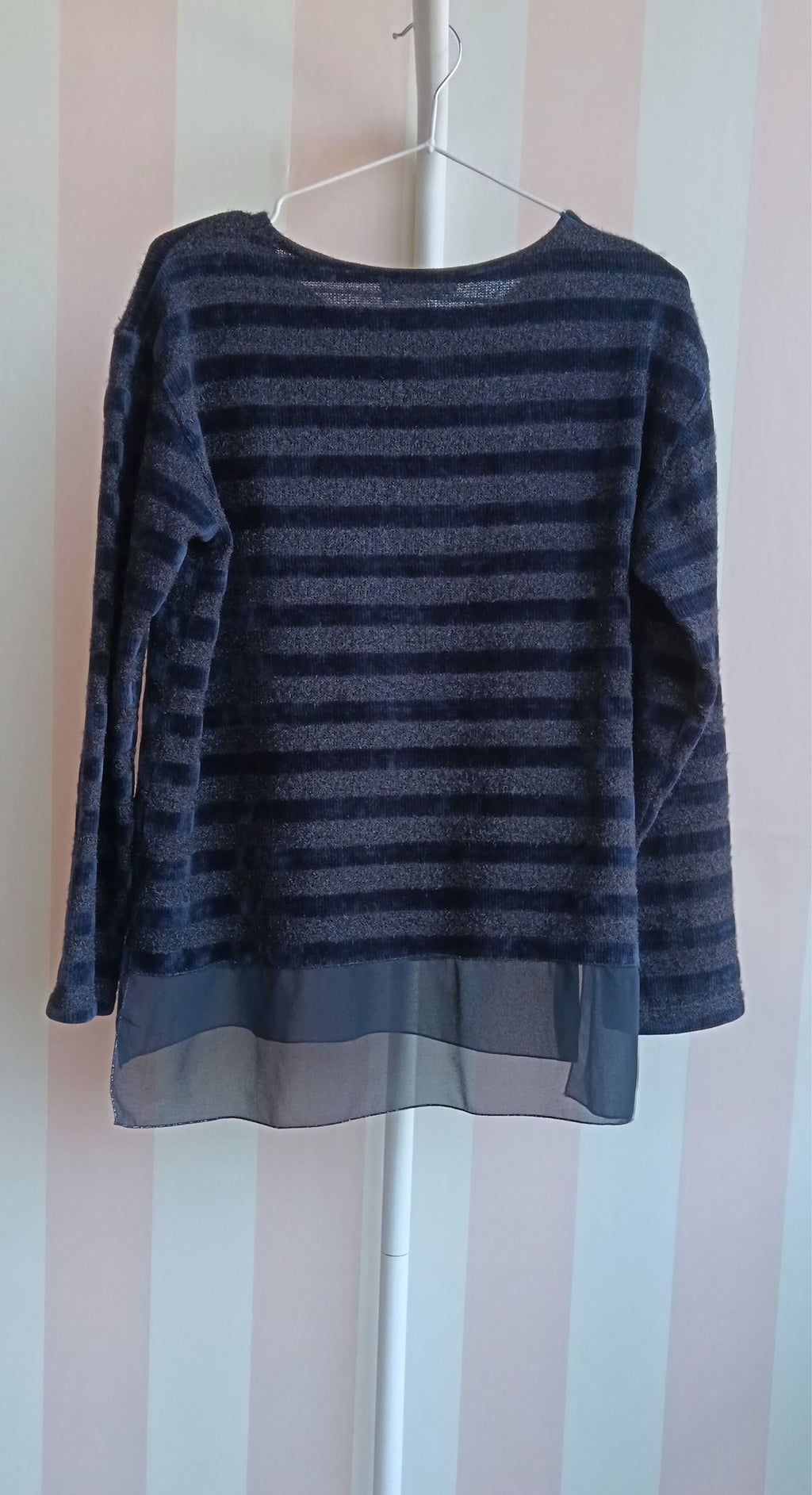 Il tenero abbraccio della nonna